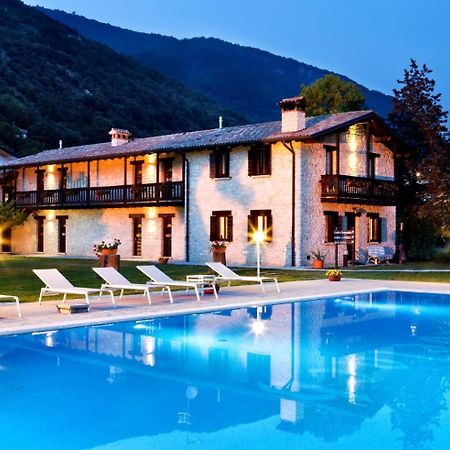 Ai Cadelach Hotel Giulia Revine Lago Buitenkant foto