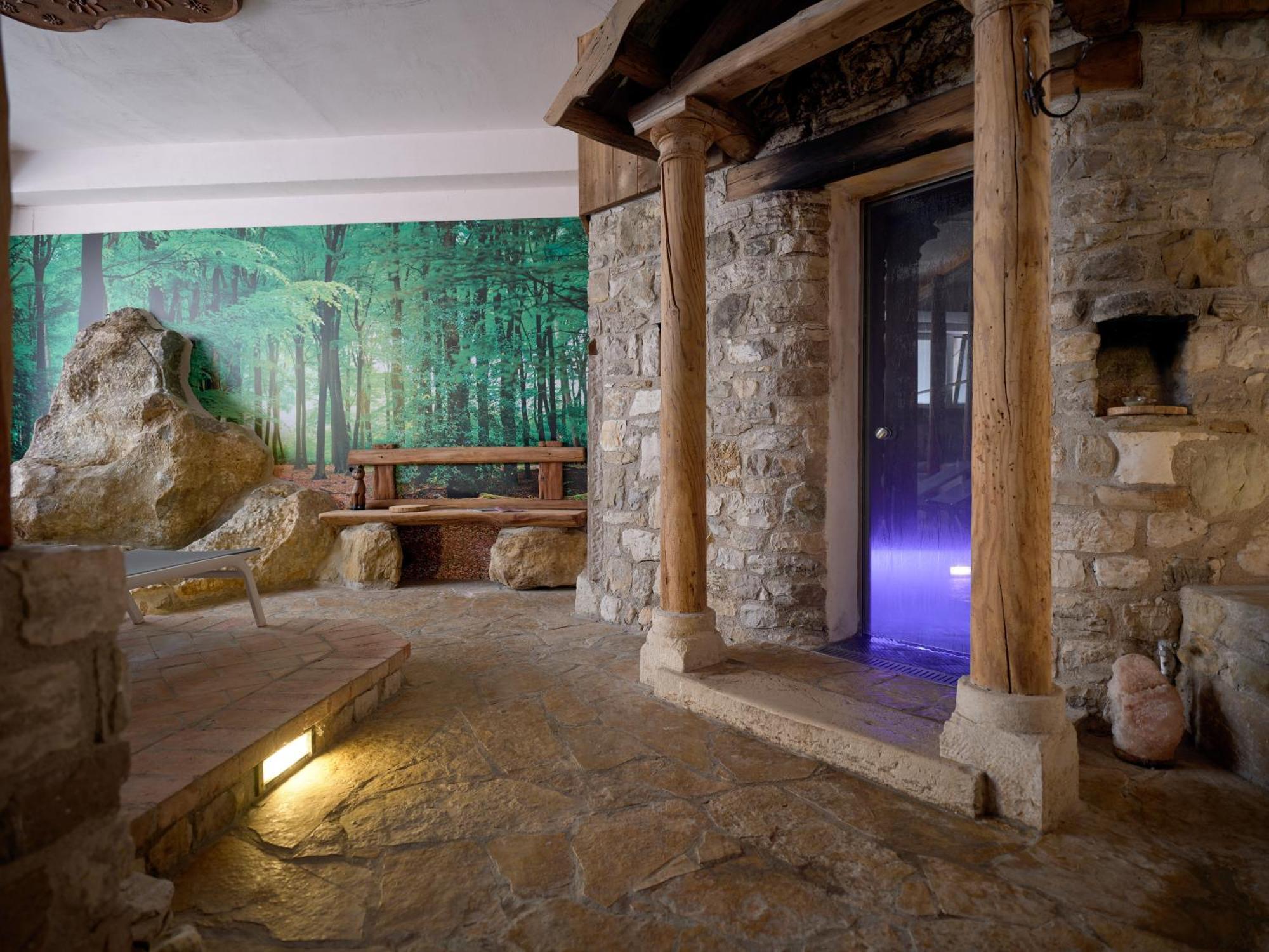 Ai Cadelach Hotel Giulia Revine Lago Buitenkant foto