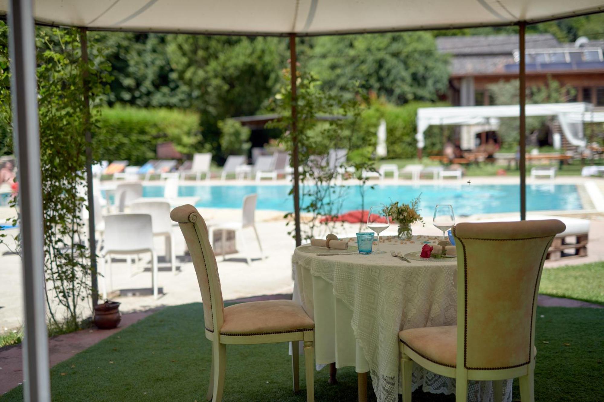 Ai Cadelach Hotel Giulia Revine Lago Buitenkant foto