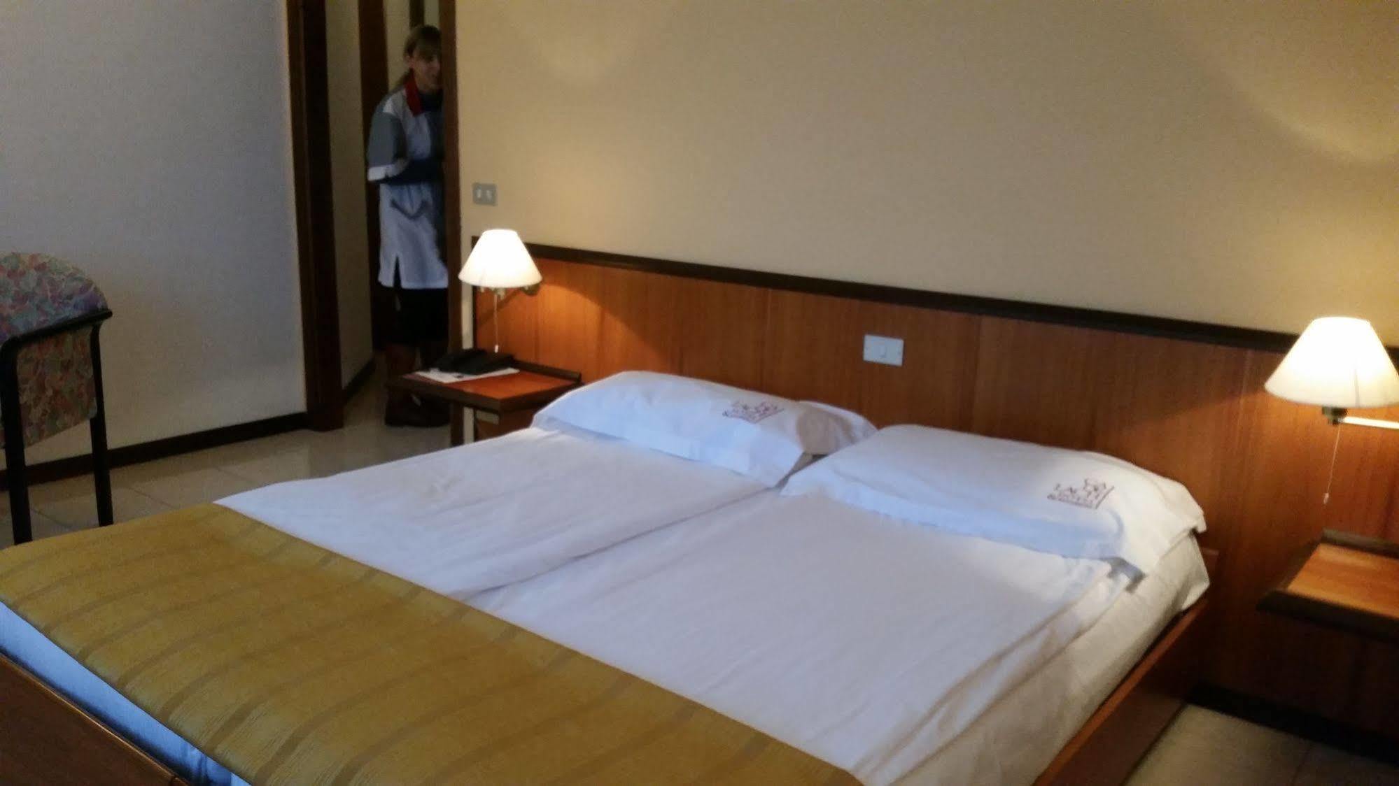 Ai Cadelach Hotel Giulia Revine Lago Buitenkant foto